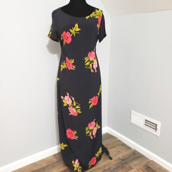 A Pea in the Pod Dresses & Skirts - A Pea in The Pod Maternity Black Short Sleeve Scoop Neck Maxi Dress Small